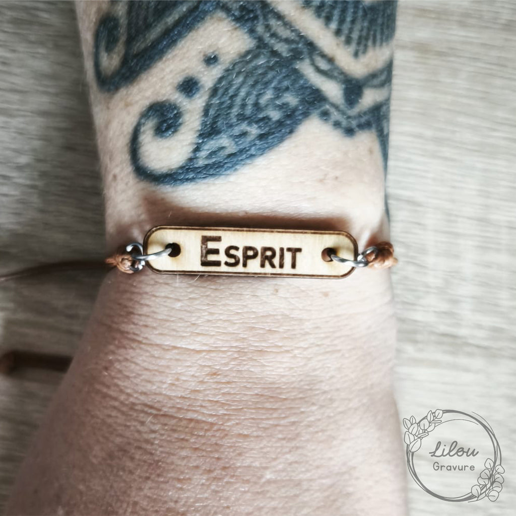 bracelet artisanal en bois gravé « Esprit », cordon réglable