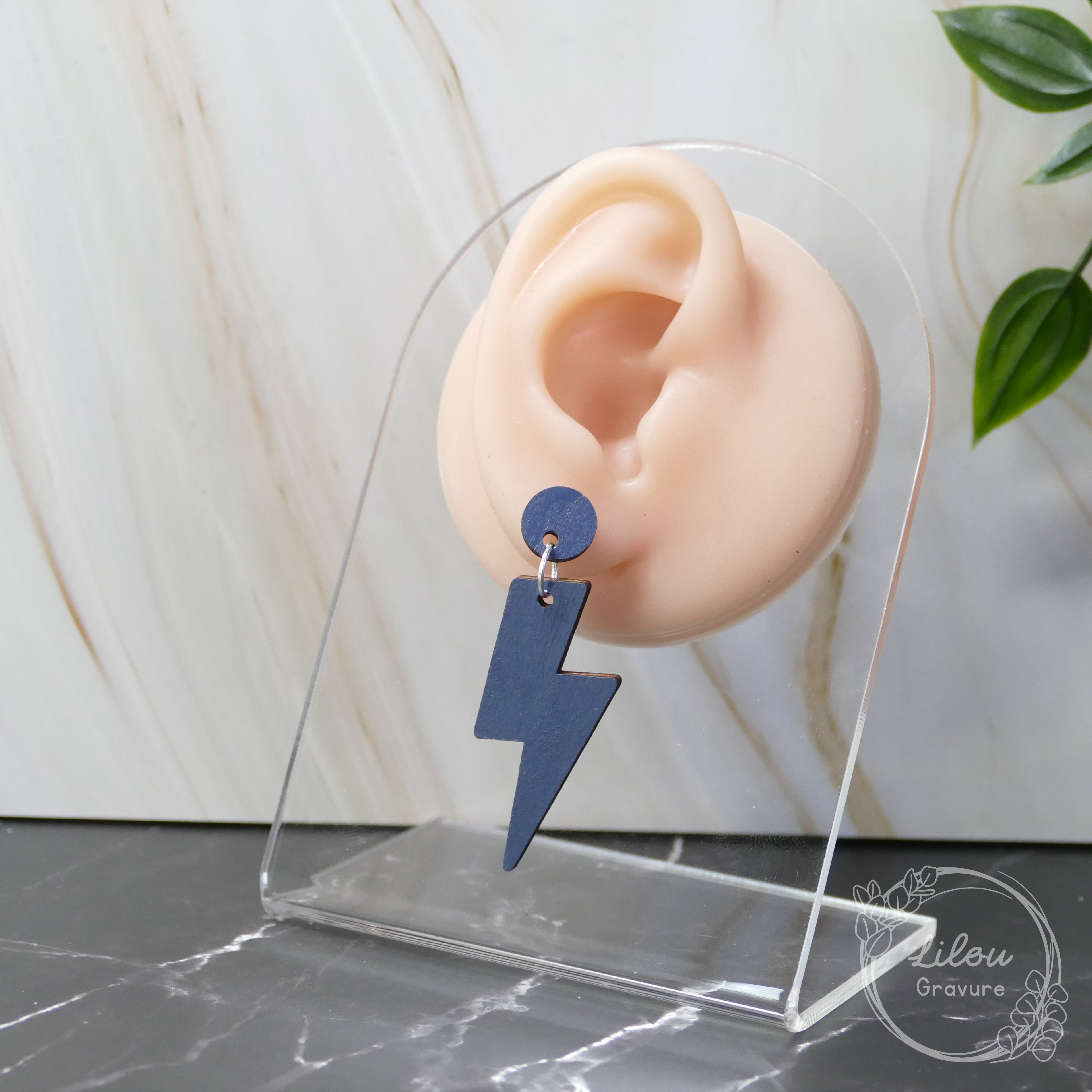 boucle d’oreille pendante éclair gris ardoise – bois peint – création artisanale