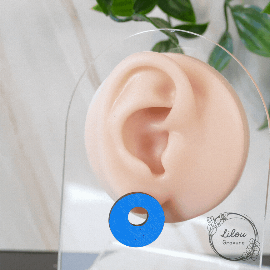 Boucles d’oreilles cercle ajouré en bois peint, modèle Gaby taille L, fabrication artisanale