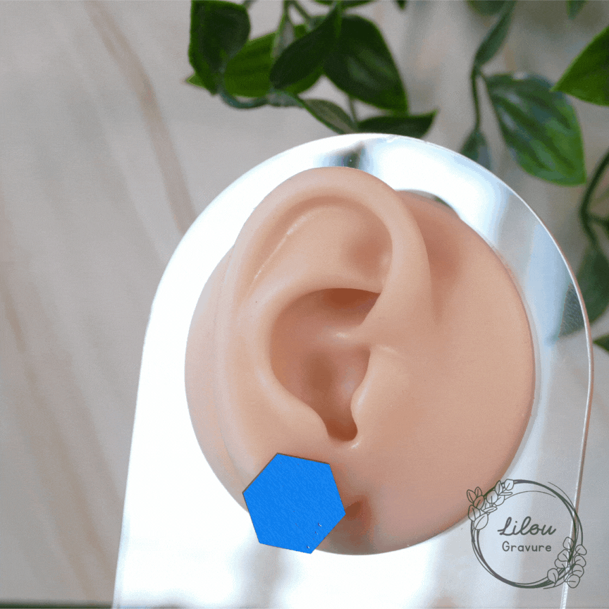 Boucles d’oreilles hexagonales en bois peint, modèle Soline taille M, fait main