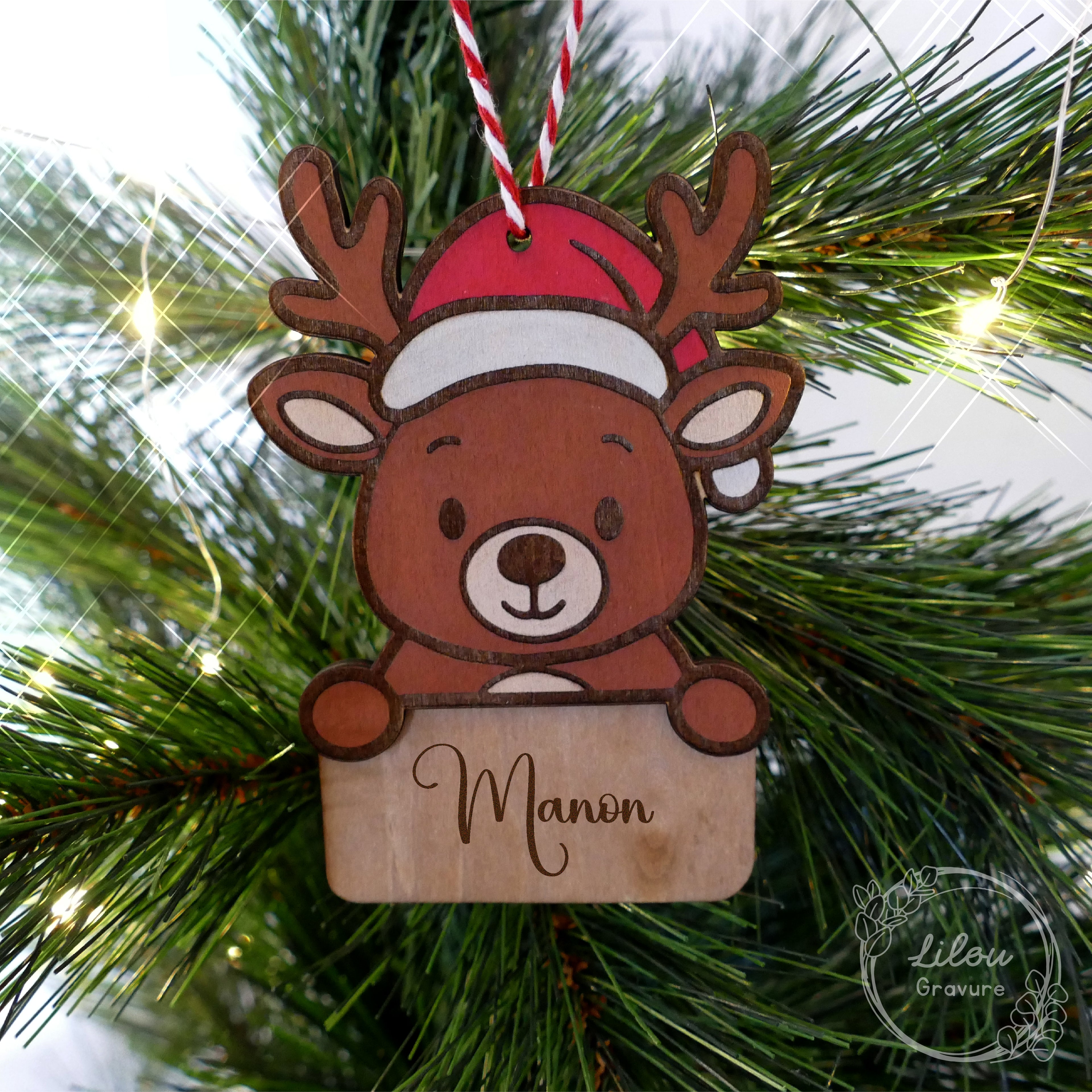 Renne en bois peint avec espace pour prénom – décoration de Noël
